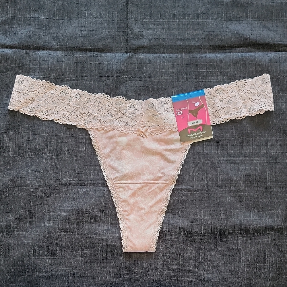 NWT Maidenform Sexy Lace Waist Thong Creamy Pink Paisley XL